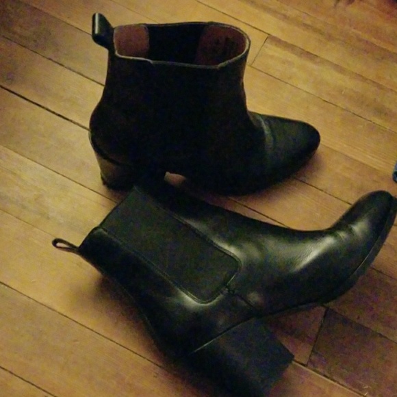 frye casey chelsea boot